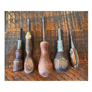 Lot of 5 Vintage Wood Handle Screwdrivers Unstamped/Unbranded